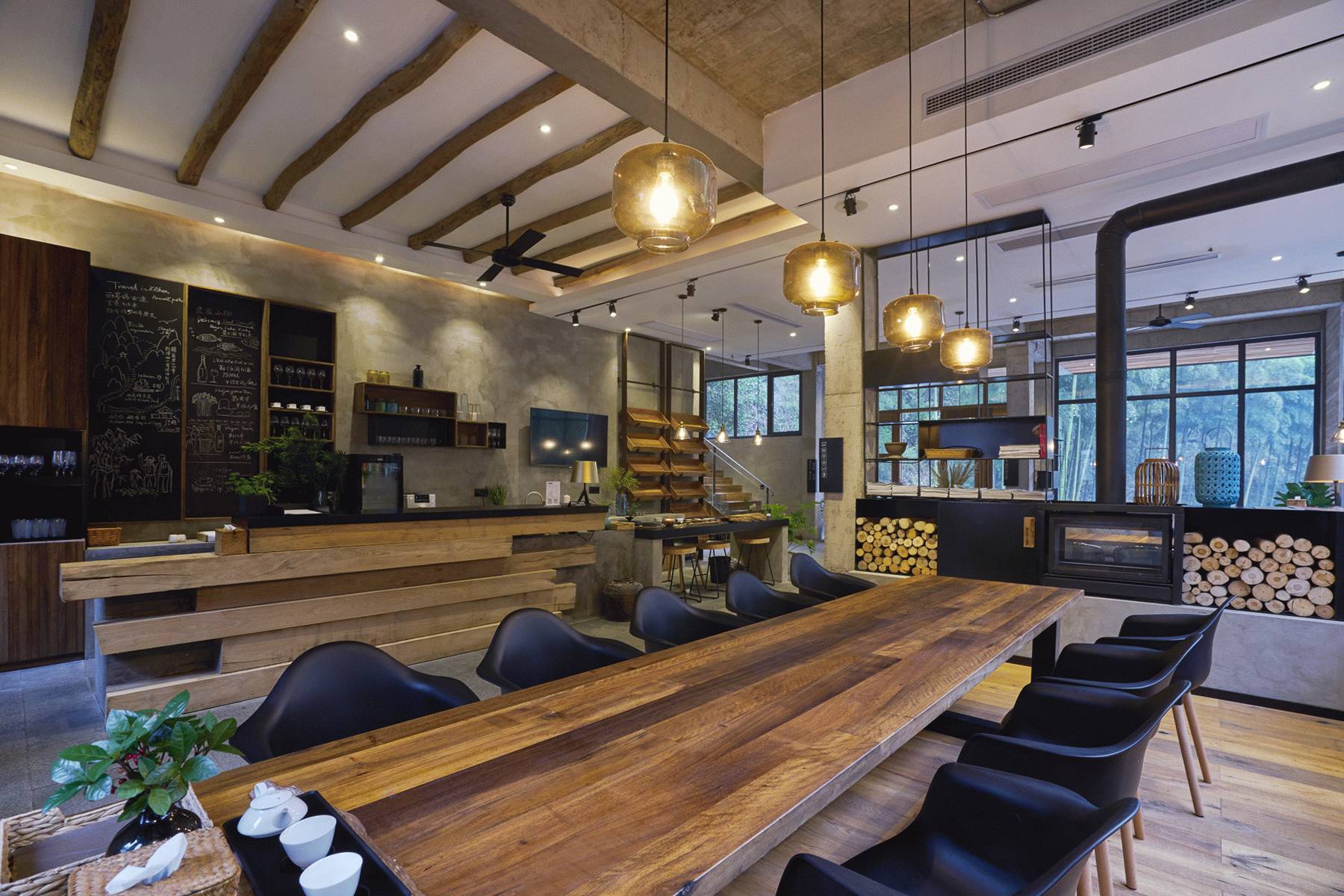 上海工業(yè)風民宿飲品店裝修案例(圖4) 上海工業(yè)風民宿飲品店裝修案例(圖4)